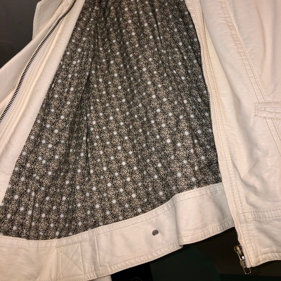 Beige/off white Faux Leather Jacket - Picture 3 of 5